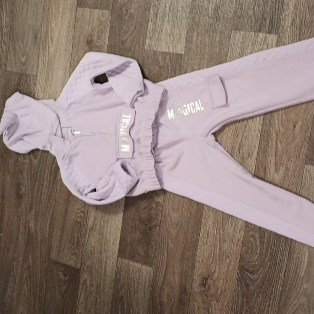 5/$20 365Kids sweatpant size 6 and unicorn hooded sweatshirt size 5